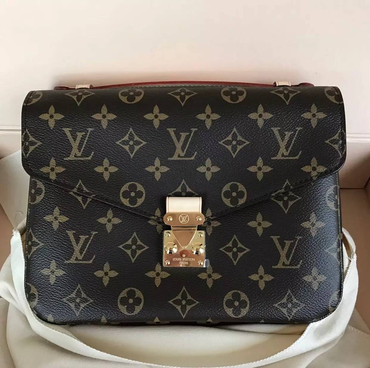 LV、Chanel、YSL三大包包大PK,你会选择谁家的？