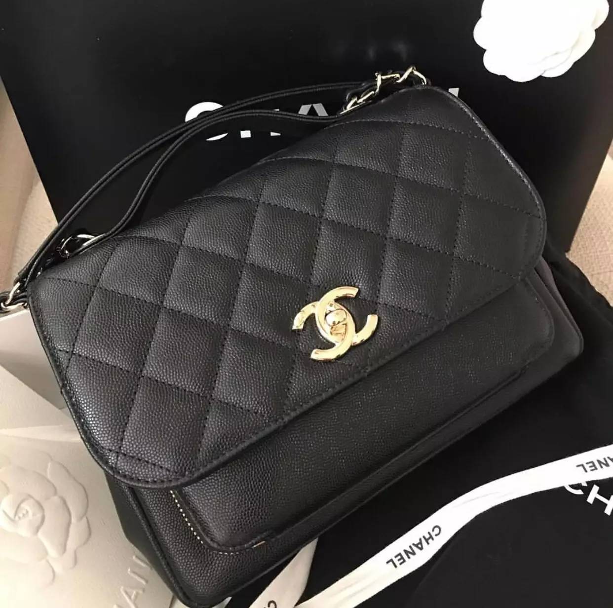 LV、Chanel、YSL三大包包大PK,你会选择谁家的？